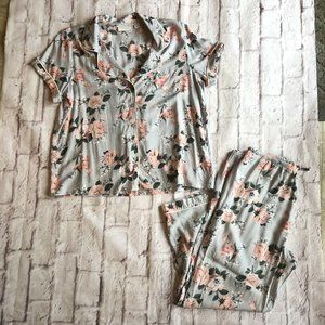 Nordstrom Lingerie 2 Piece Pajama Set Size Large Gray Floral Silky Feel Comfy